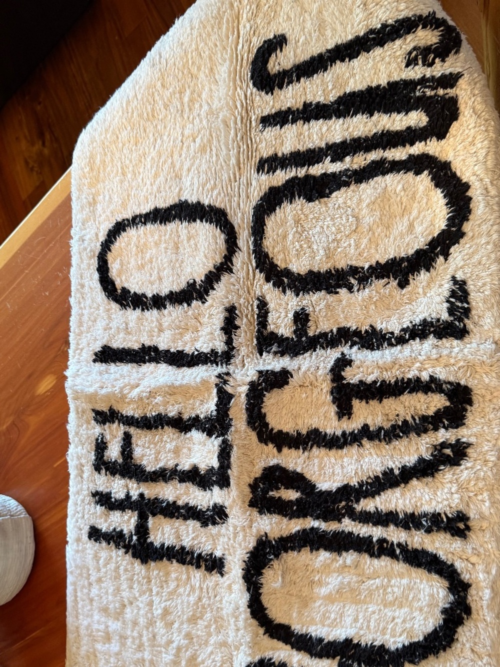 Hello Gorgeous bath rug
